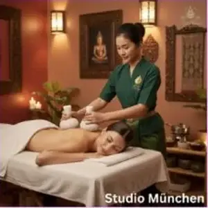 Kräuterstempel Massage München